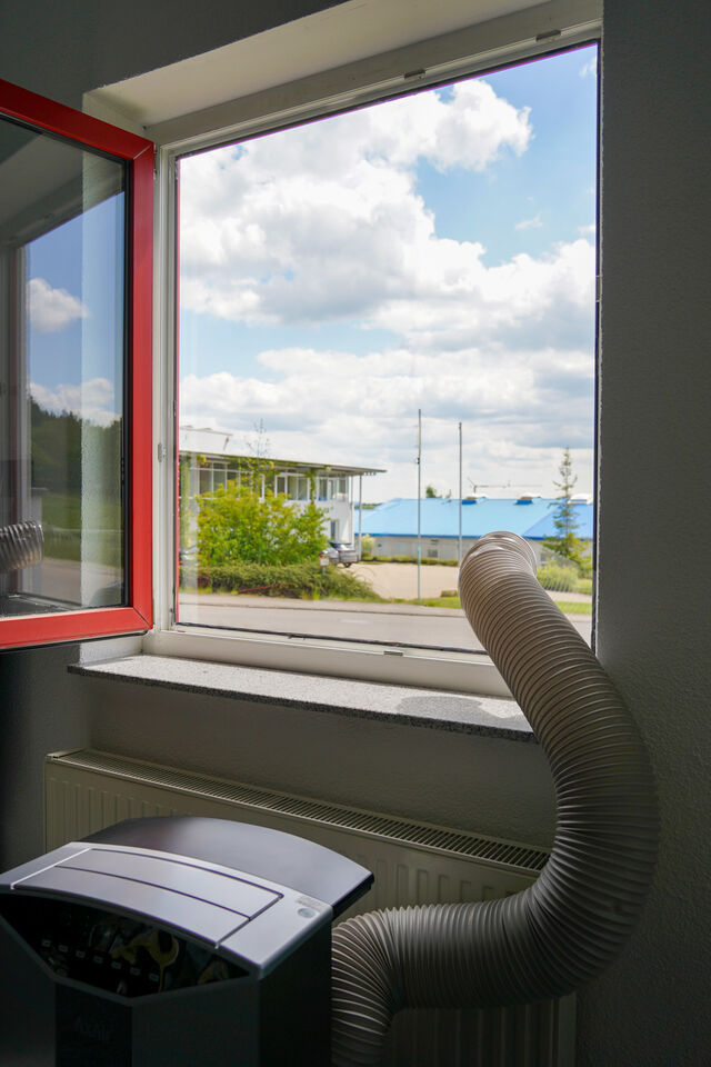 Abbildung: Fensterabdichtung für Klimaanlage