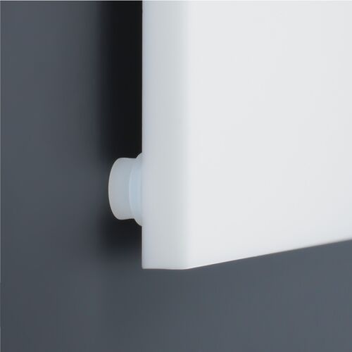 Buchstabenbefestigung Wandabstand 7mm an der Wand