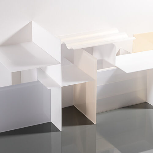 Alle Weißtöne von PLEXIGLAS®